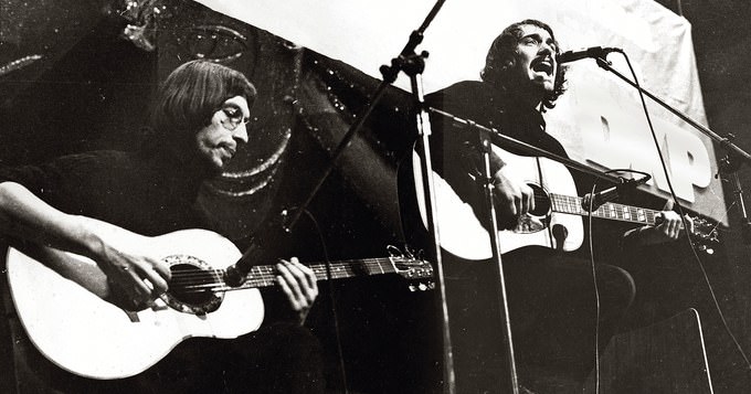 Bernd Köhler mit dem Gitarristen Hans Reffert auf einer DKP-Veranstaltung 1974 Foto: Willi Hölzel