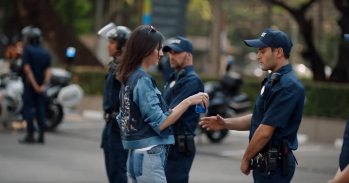 Pepsi-Werbeclip mit Kendall Jenner