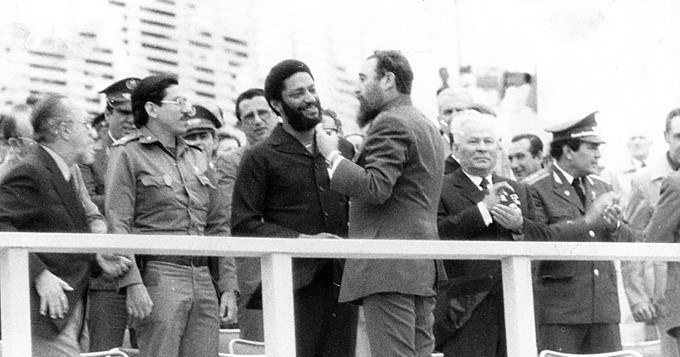 Havanna 1980: Maurice Bishop im Gespräch mit Fidel Castro, links daneben Humberto Ortega