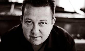 M&R präsentiert Sebastian Krumbiegel