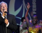 Tom Jones zu Gast beim Klassenfeind