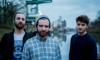 Newcomer: These Julie Birds